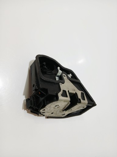 lock door right front front BMW E60 E61 7202146 5 PIN EU ( 0000132)