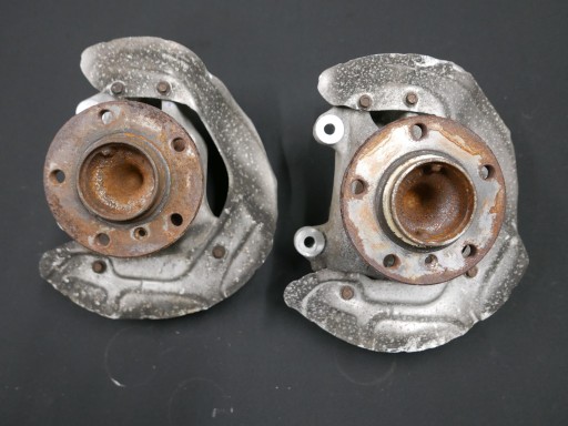 BMW F34 кулачок маточини передній правий 6798260