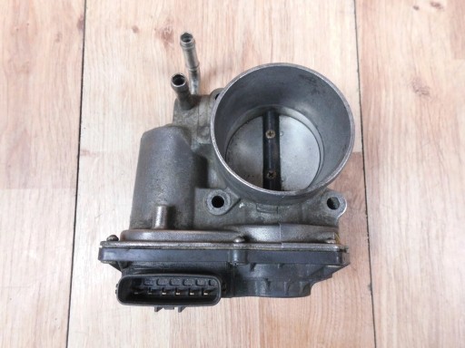 Toyota Rav4 IV 2.5 HYBRID Lexus NX300H throttle flap air 2203036020