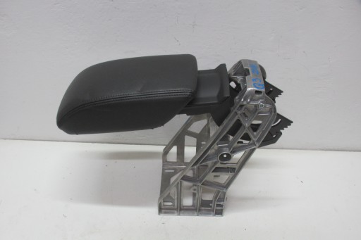 AUDI Q3 11R Armlehne Leder