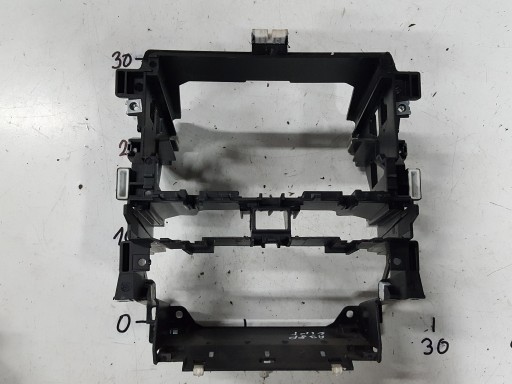 8P0858005D - AUDI A3 8P LIFT 08 - 12R рамка радіо 2DIN