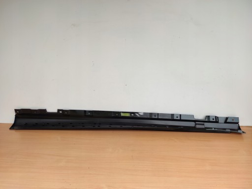 S-KLASA W222 AMG LONG 6.3 6.5 right threshold moulding