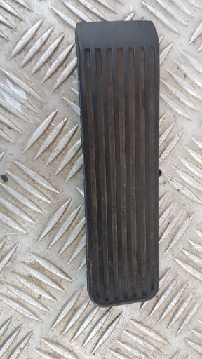 MERCEDES W211 tyres PEDALU gas GUMKA cover 1293010382