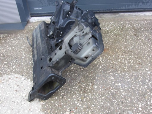 BMW X5 E70 čtvrtka FARTUCH levá levý předek uložení 41117174273