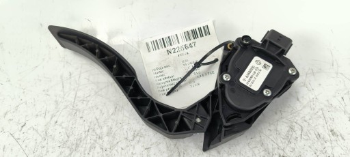 PEDAL potentiometer gas 180029347R RENAULT CLIO IV