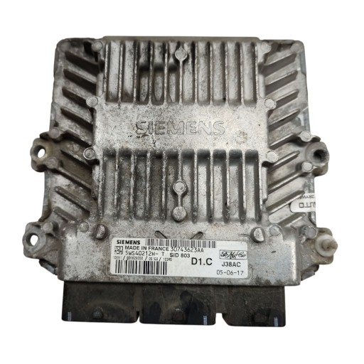 computer control unit of the engine VOLVO V50 2.0D D4204T 30743623AA