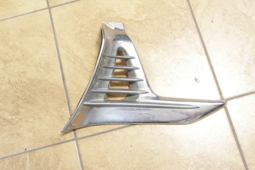 1 - Honda Goldwing GL 1800 трикутник 3230 правий