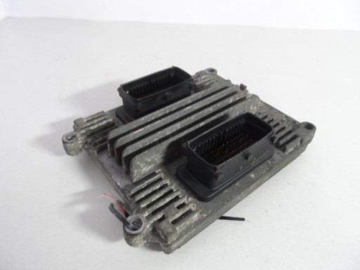 8107 - Компьютер двигателя saturn vue 12593695