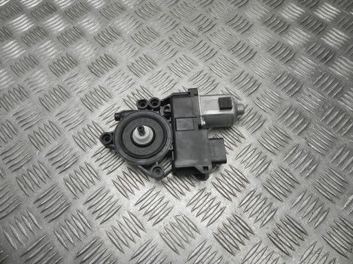 82460-J7710 - Электродвигатель стеклоподъемника kia pro cee'd iii 2021 передний правый 8246