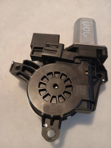 5A18F13 - Bmw 2 active tourer u06 склопідйомник