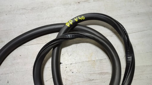 Volvo V40 II 2018r front side right gasket door