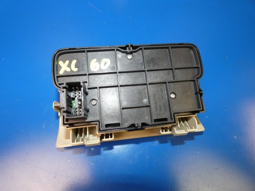 VOLVO XC60 und PANEL RADIA AUX heck