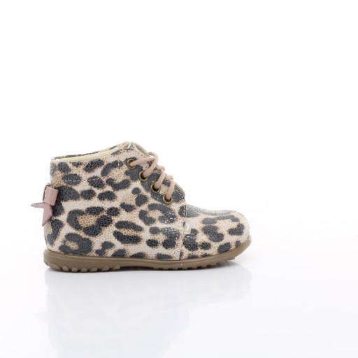 Емель Роцкі 562D-10 23