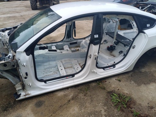 01 - AUDI A5 8T SPORTBACK ЧВЕРТЬ РАМИ РАМА СТІЙКА ЛІВА LY9C