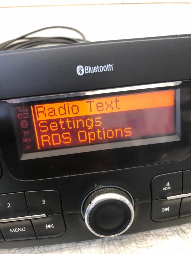RADIO + KOD DACIA DOKKER 281154759R