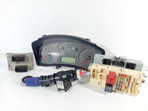 Fiat Stilo 01-10 dials computer ignition running board STARTOWY 1.4 0261207086