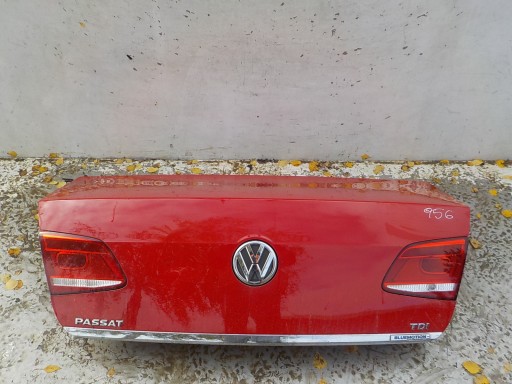 956 VOLKSWAGEN PASSAT B7 sedan boot door rear