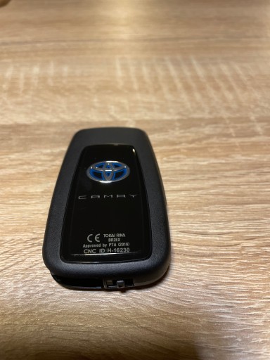 122 - Смарт-ключ дистанційного керування Toyota Camry