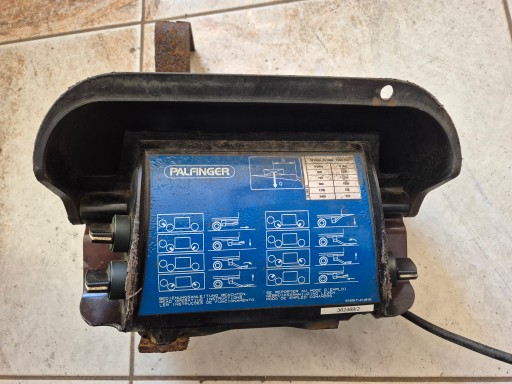 491 - Панель управління навантажувальним ліфтом для пальців