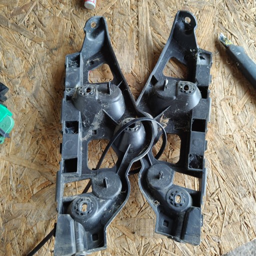 Support montage pare-chocs Arrière Arrière Bouche buse Droit Dacia Sandero 850450798R