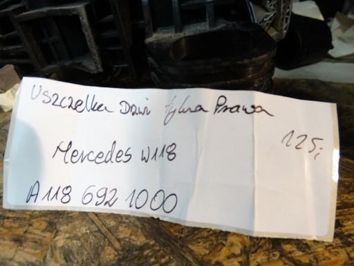 IDEAL DICHTSATZ TÜR HINTEN RECHTS MERCEDES W118 1