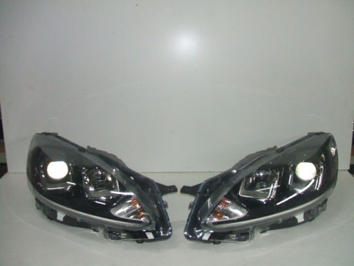 FORD KUGA MK3 2020- ЛАМПА LED права ліва