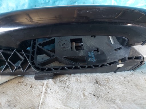 klika pravý předek 2D VW GOLF VI 5N0837886G
