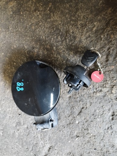 88 КРЫШКА ТОПЛИВНОГО БАКА CITROEN DS3