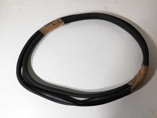 ПРОКЛАДКА ДВЕРИ ЛЕВАЯ ПЕРЕДНЯЯ KIA CEED III 17-22