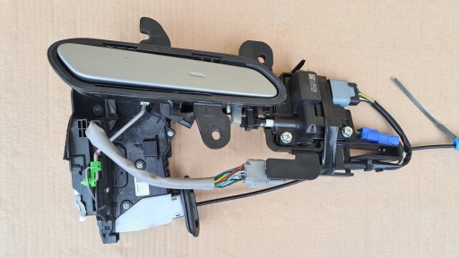 KIA EV6-РУЧКА ЗАМКА ДВЕРЕЙ ПРАВА В ЗБОРІ