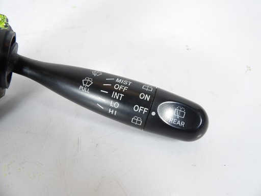TOYOTA YARIS et Bouton WYCEIRACZEK 173647
