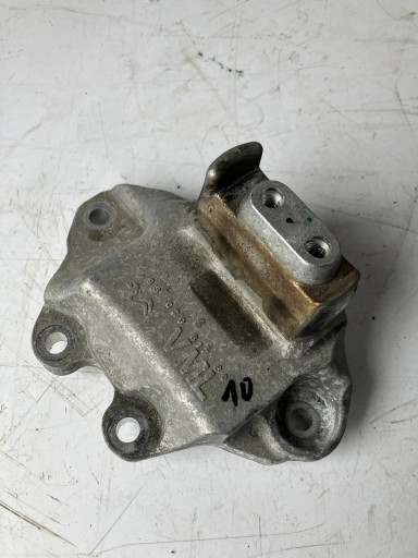 gearbox mounting of the gear PEUGEOT 308 T9 1.5 BLUE HDI MANUAL 9807981780