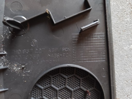 grid cover of the speaker consoles right VW T5 T5 LIFT 7H0857227