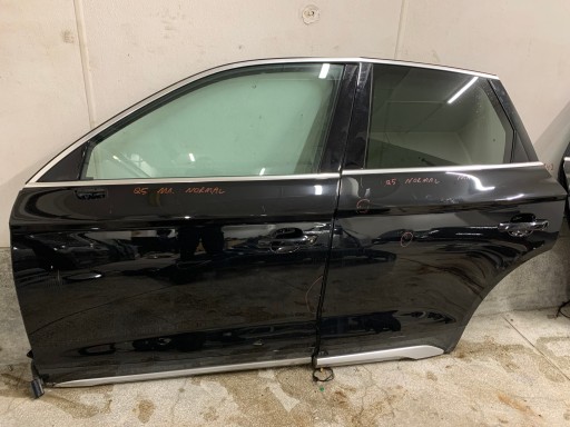 Audi Q5 80A Дверной передняя передняя передняя передняя передняя часть