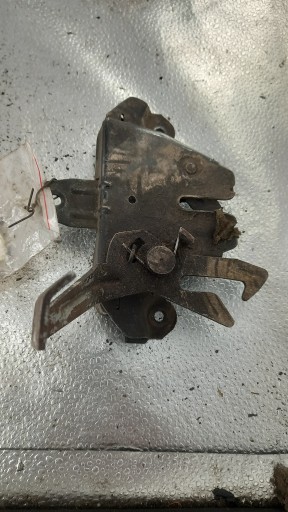 Замок капота VOLVO V40