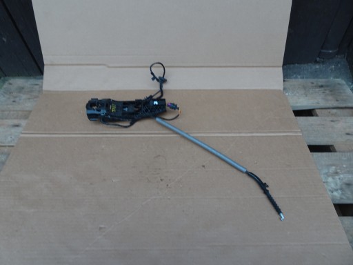 3G8837886G - VW ARTEON КРІПЛЕННЯ РУЧКИ МІКРОПЕРЕМИКАЧ ПРАВИЙ ПЕРЕДНІЙ