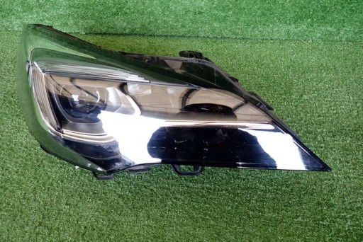 OPEL ASTRA V K LUX 16- reflektor right light right