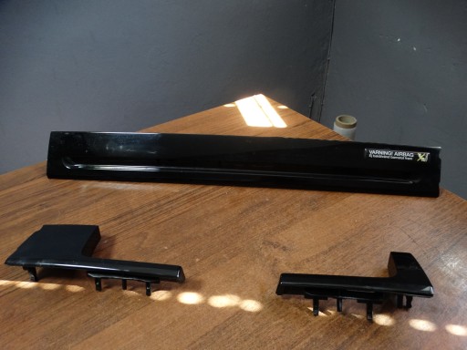 9Y1854398C 9Y1854397A - PORSCHE CAYENNE 9Y ДЕКО-ПОЛОСКА НА КОНСОЛИ 1