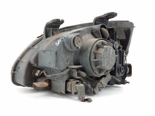 light front right EU Kia Carens II (2006-2012)