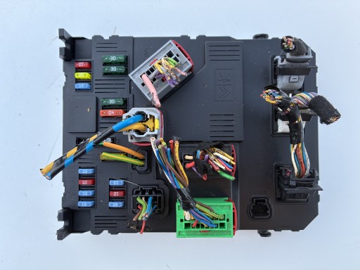 Module fusibles Citroen Peugeot Module BSI F04 9659579180 S118085400A