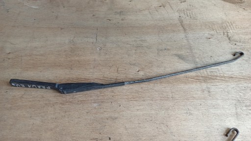 Важіль Склоочисника Правий Trafic Vivaro 01-14