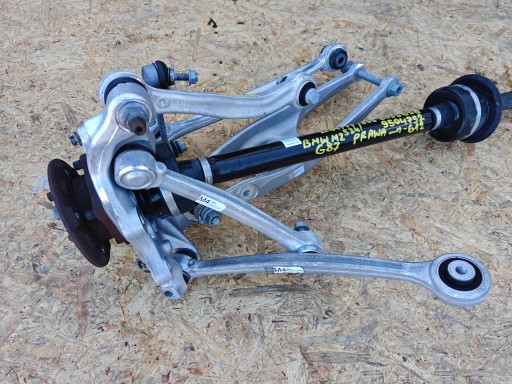 swing arm side right rear part rear right BMW M2 G87 M3 G80 G82 8095658