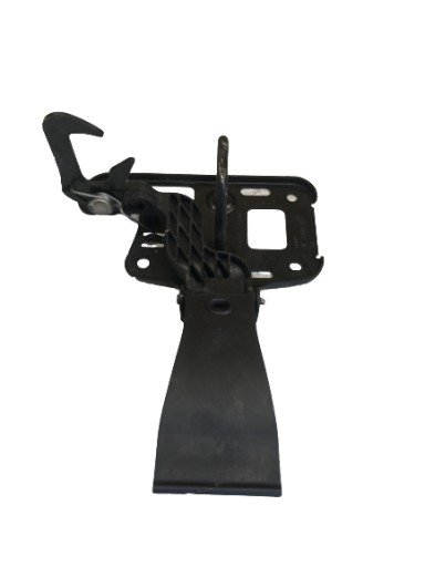 Болт замок капота AUDI A4 B8 A5 8T0823480