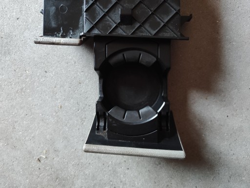 bracket for kubek zapalniczka szufladka VW T5 LIFT 7H1858601