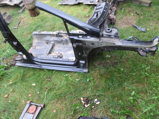 ПОРОГ СТОЙКИ ПРАВАЯ ЧЕТВЕРТЬ ПЕРЕДНЯЯ LEON II 06-