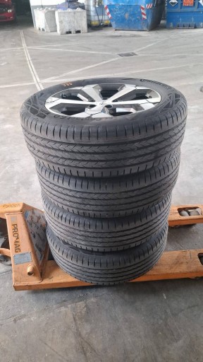 wheels disc discs tyres Continental 215/60 R18 Dacia Bigster 403005630R