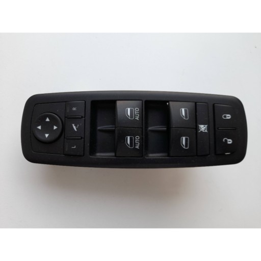 Jeep Grand Cherokee WK2 Przyciski Vitre 68319803AA (R710)