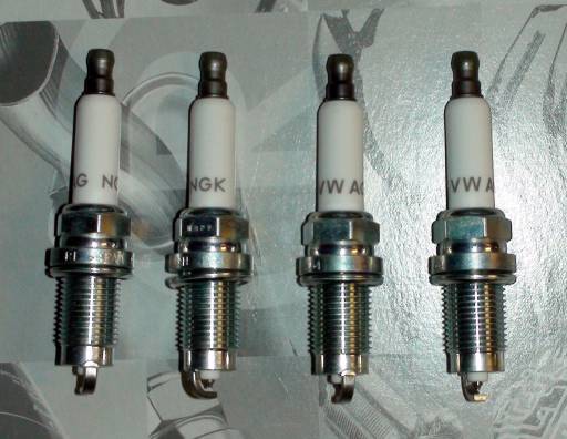 Volkswagen oe 03f 905 600 a свічки ціна за 4 шт.