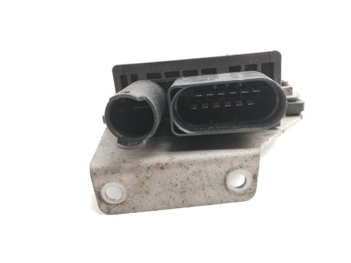 Реле свечей накаливания bmw e82 e87 779800007