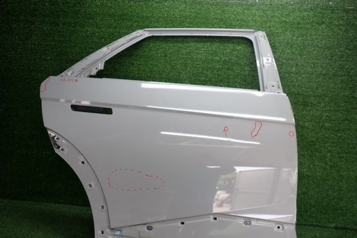 HYUNDAI IONIQ V 5 20- door right rear. rear part